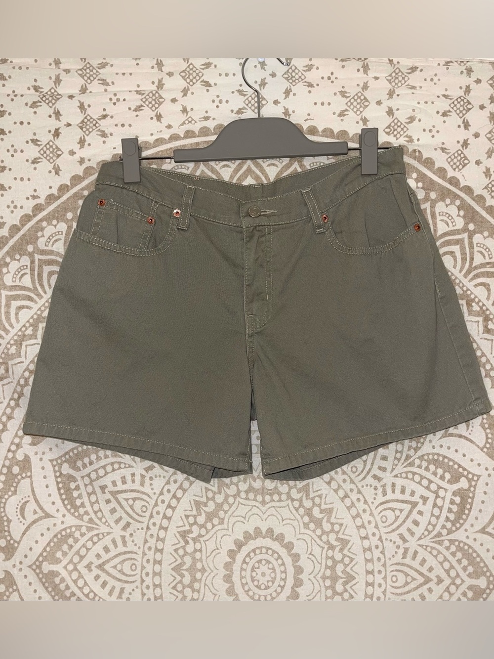 RALPH LAUREN FOR POLO JEANS COMPANY LADIES SAGE GREEN SHORTS W/ POCKETS, SIZE 8